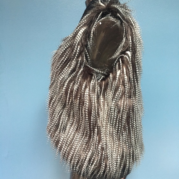 Open Faux-Fur Vest - Picture 4 of 5